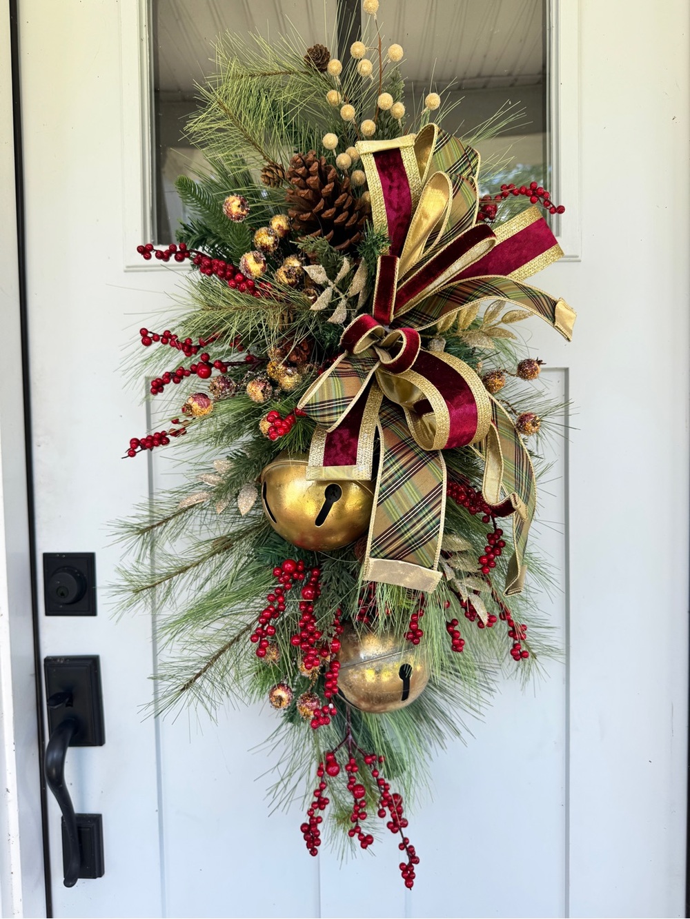 Elegant Winter Holiday Teardrop Swag – Gold Bells
